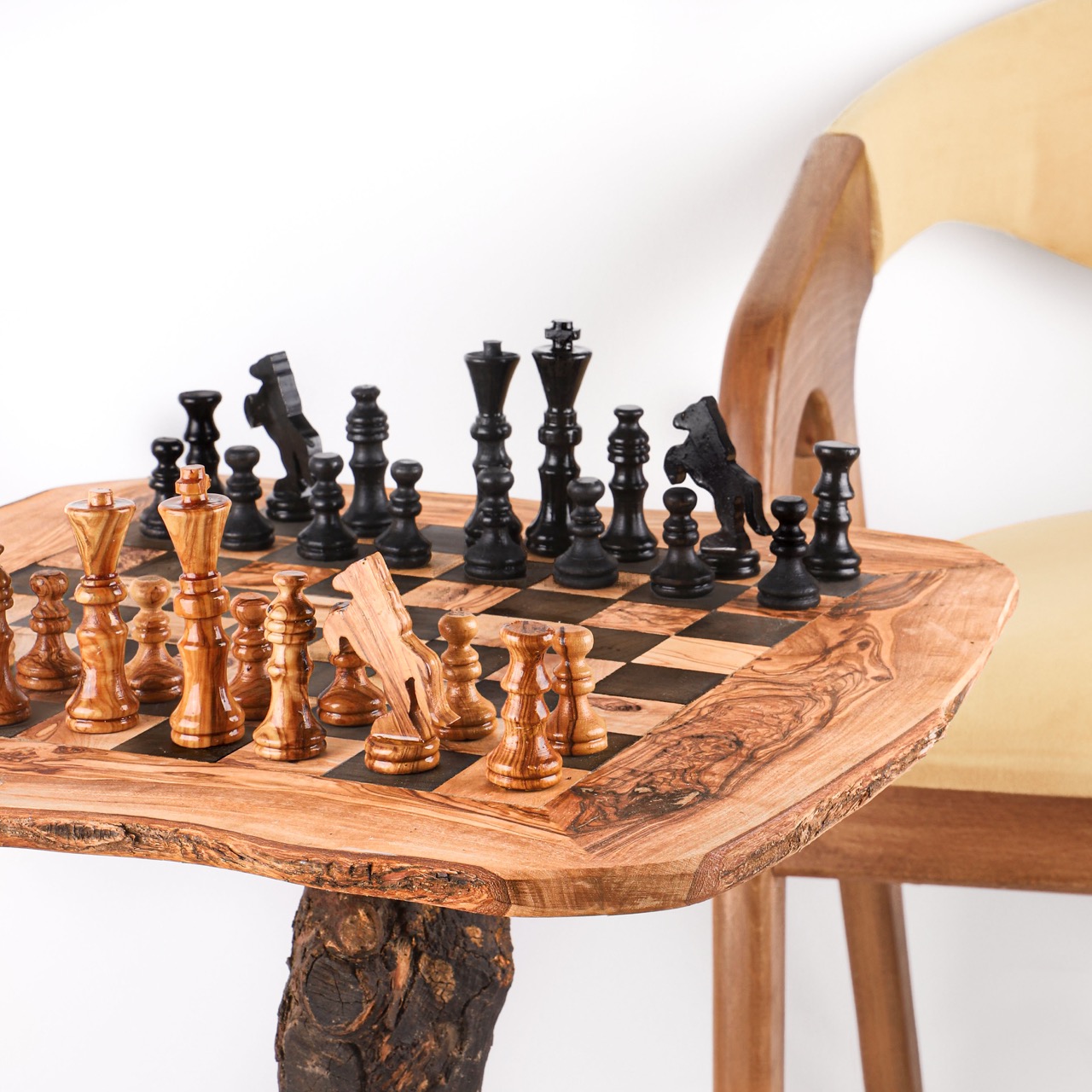 Table de jeu d’échecs avec bords naturels – Artizone